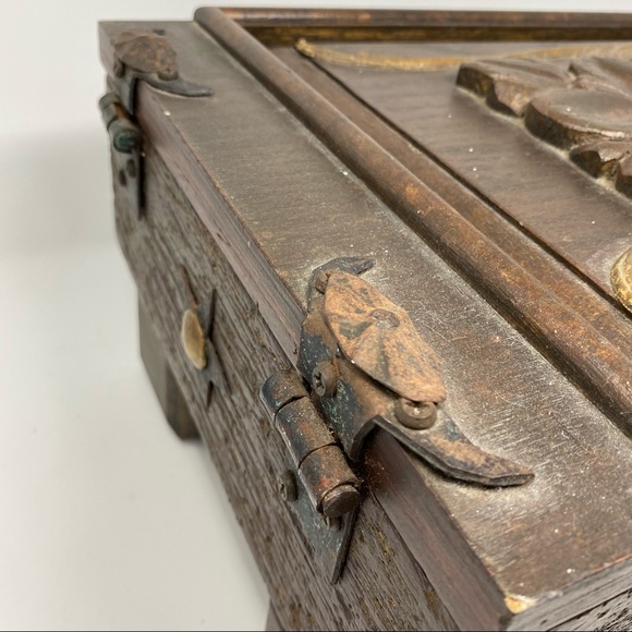 Potpourri Vintage Big Wooden Carved Box 16”x12”x8” - Picture 8 of 12